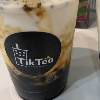 黒糖オレオミルクタピオカ(Tik Tea)