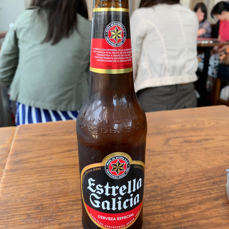 エストレーリャガリシアセルベサエスペシャル(BAR de ESPANA Muy 丸の内店)