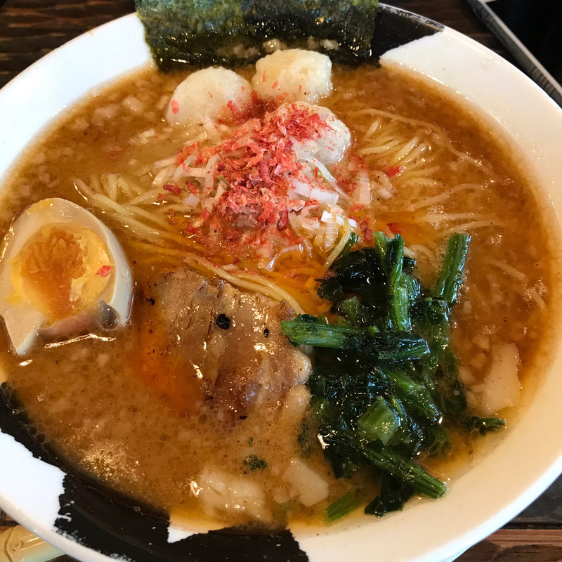 海老豚骨ラーメン大盛り(ラーメン どでかっちゃん)