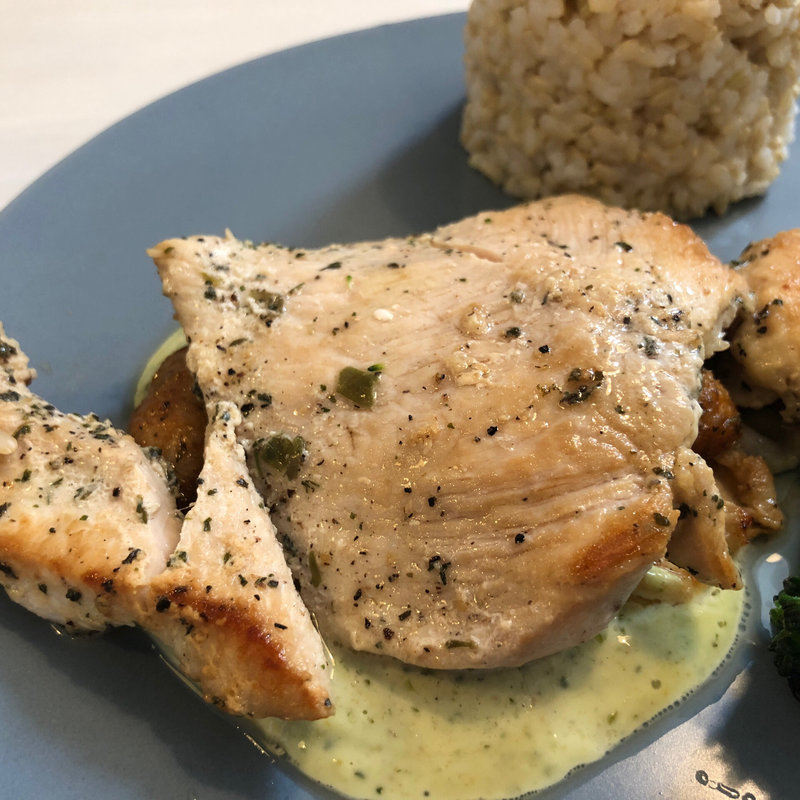 鶏胸肉とプロヴァンスハーブのグリル(都電カフェ Toden Café)