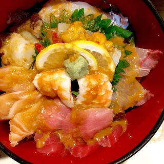 スペシャル海鮮丼(旬味旬菜 大和)