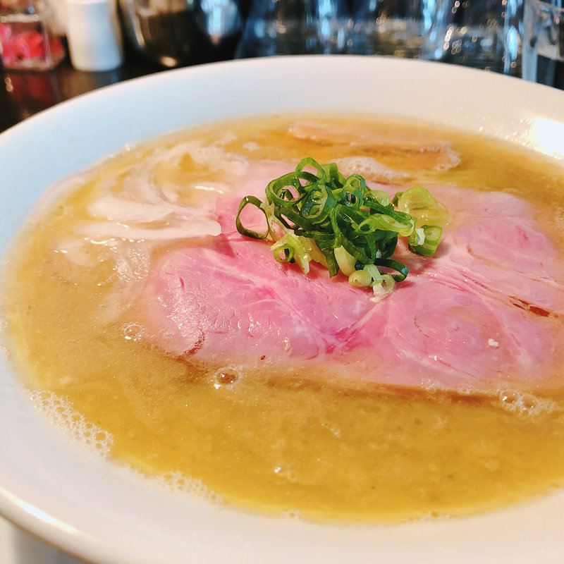 鶏白湯らぁめん(カネキッチン ヌードル （KaneKitchen Noodles）)