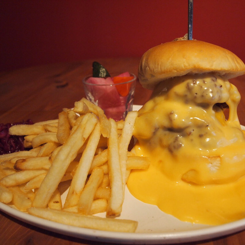 チーズフォンデュバーガー(feteduvin)