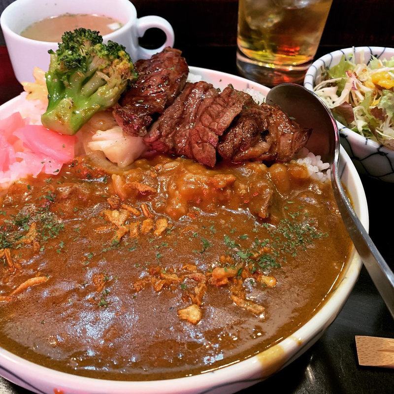 肉肉カレー(静岡おでん　田々 （しぞ〜かおでん　でんでん）)