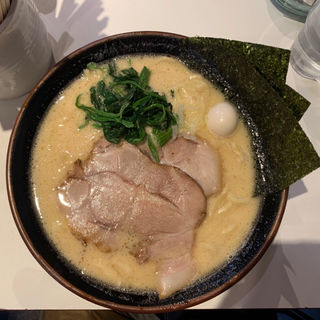 醤油豚骨ラーメン 丸花 花 の口コミ一覧 おいしい一皿が集まるグルメコミュニティサービス Sarah