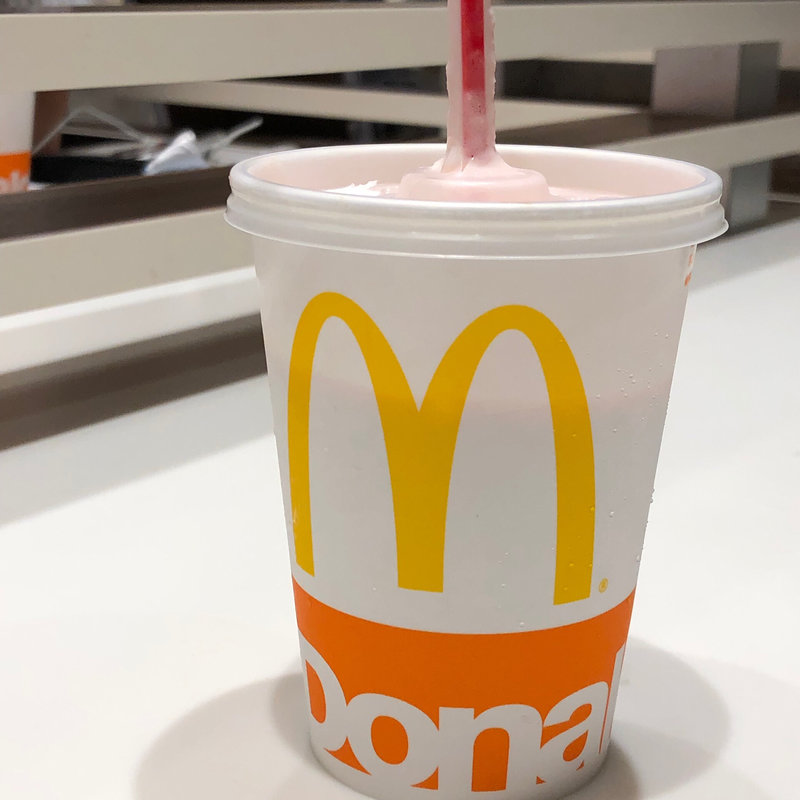 マックシェイクストロベリー(マクドナルド 御堂筋周防町店)