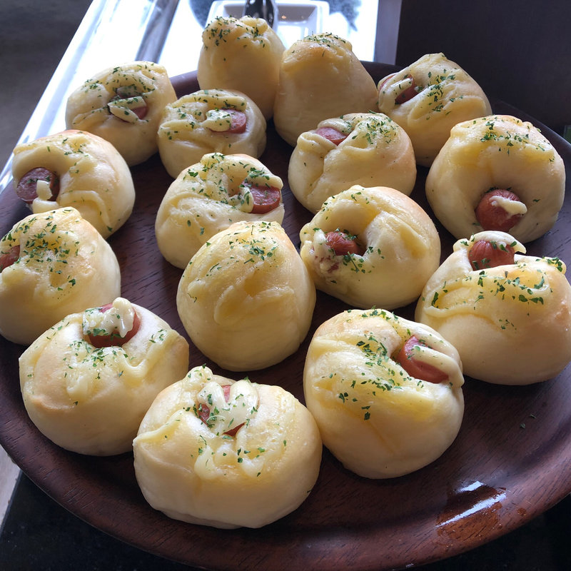 バジルソーセージロール  (バジリコ - Basilico)