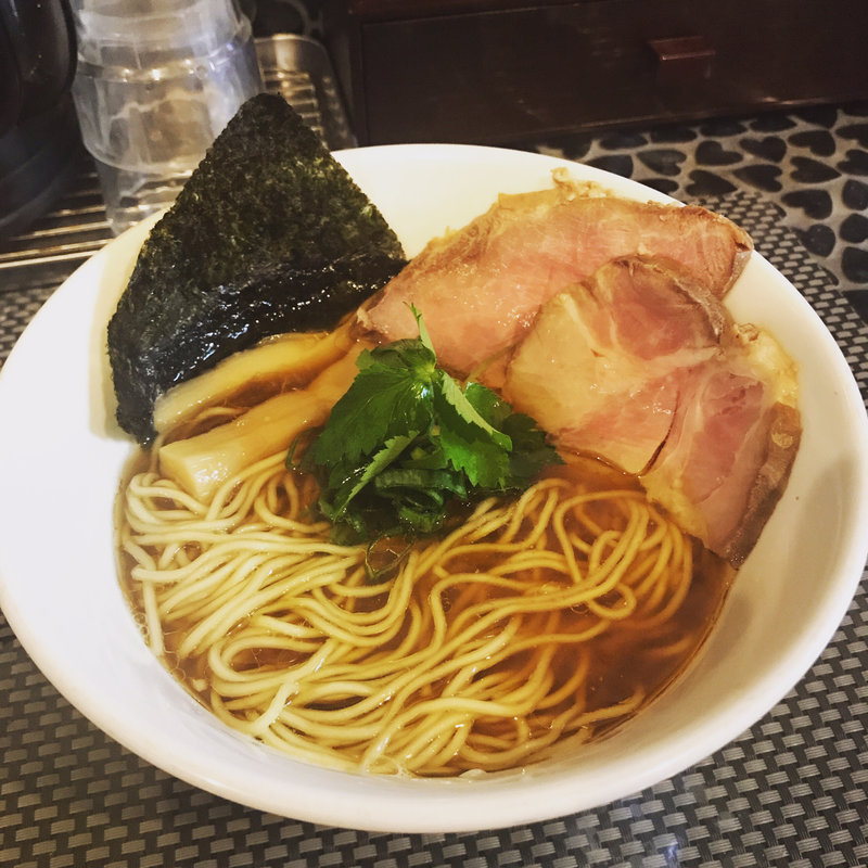 鶏醤油らぁ麺(ラーメン 赤青 ムラサキ （RAMEN 赤青 MURASAKI）)