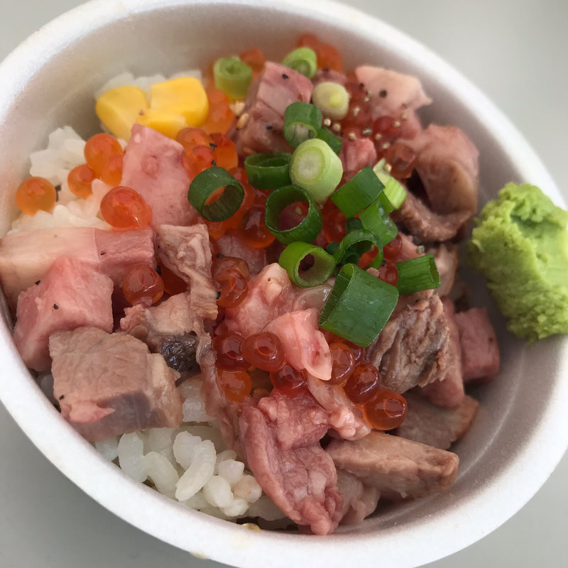 神戸ビーフにくら丼(みんなの原っぱ 南売店 )