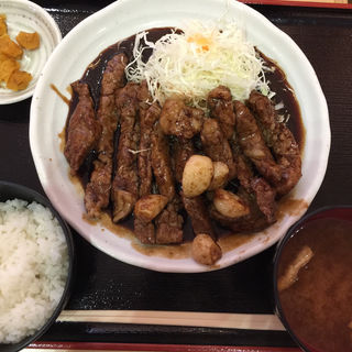三重県で食べられるとんてきランキング Sarah サラ