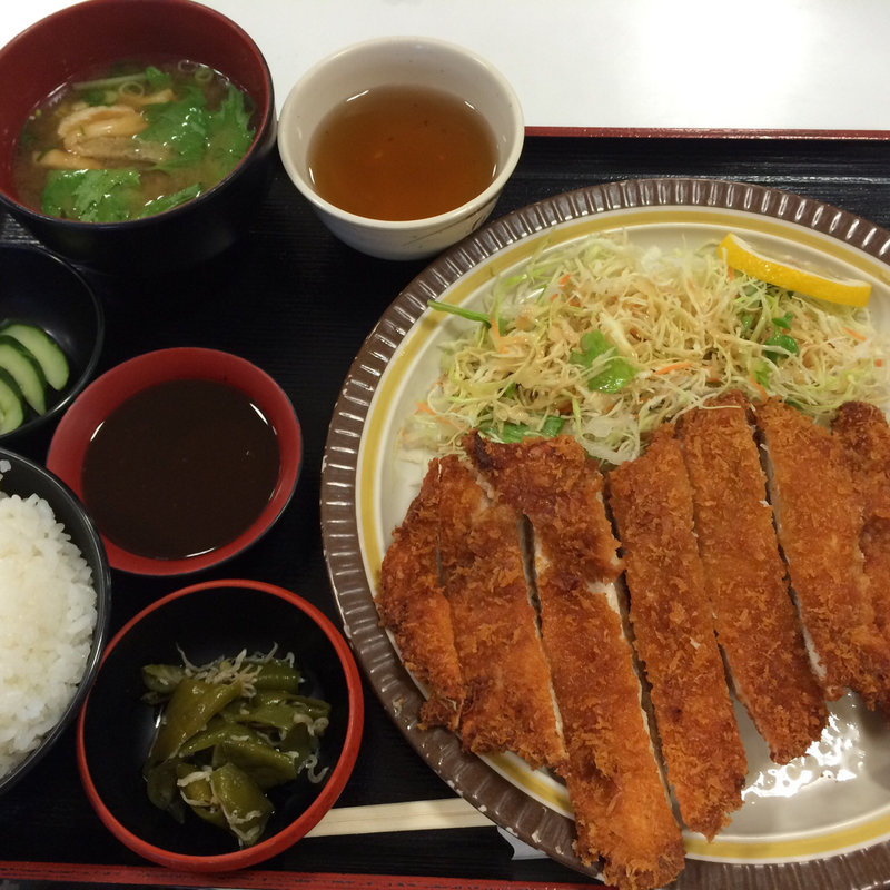 メガチキンカツ定食(どんぶりの都屋)