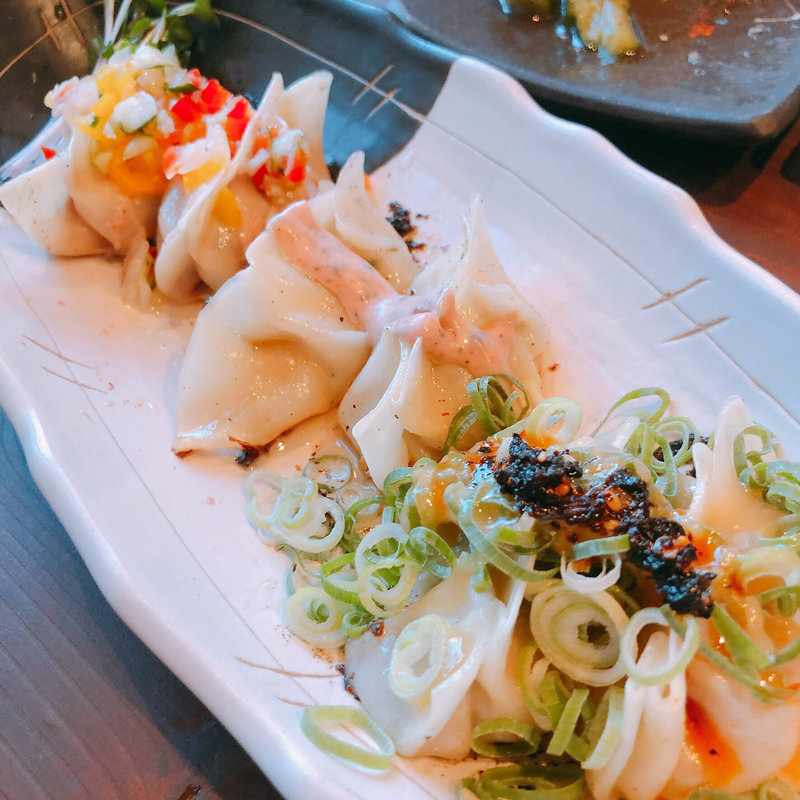 (餃子酒場 餃、)