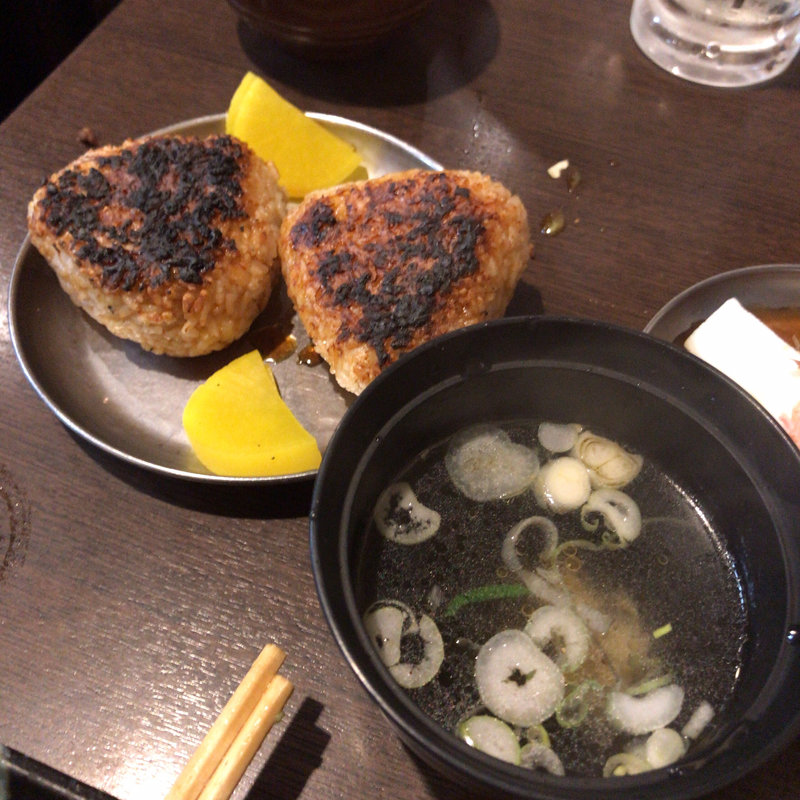 焼きおにぎり（スープ付き）(四文屋 池尻大橋店)