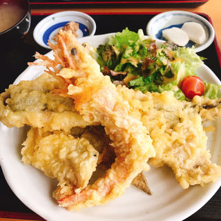 泉佐野駅周辺で食べられる人気定食ランキング Sarah サラ