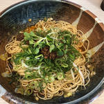 汁なし担々麺