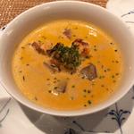 フォアグラのフランとオマール海老のビスク