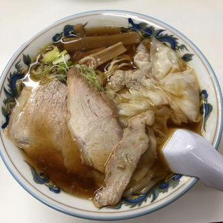 ワンタン麺(三日月軒 中町店 )