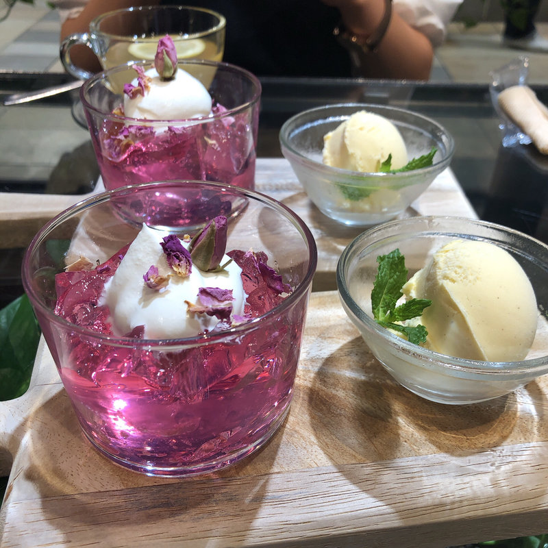 バラのゼリー(青山フラワーマーケット ティーハウスアトレ吉祥寺店)