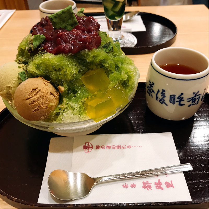 (イヅツカフェ （IZUTSU CAFE）)