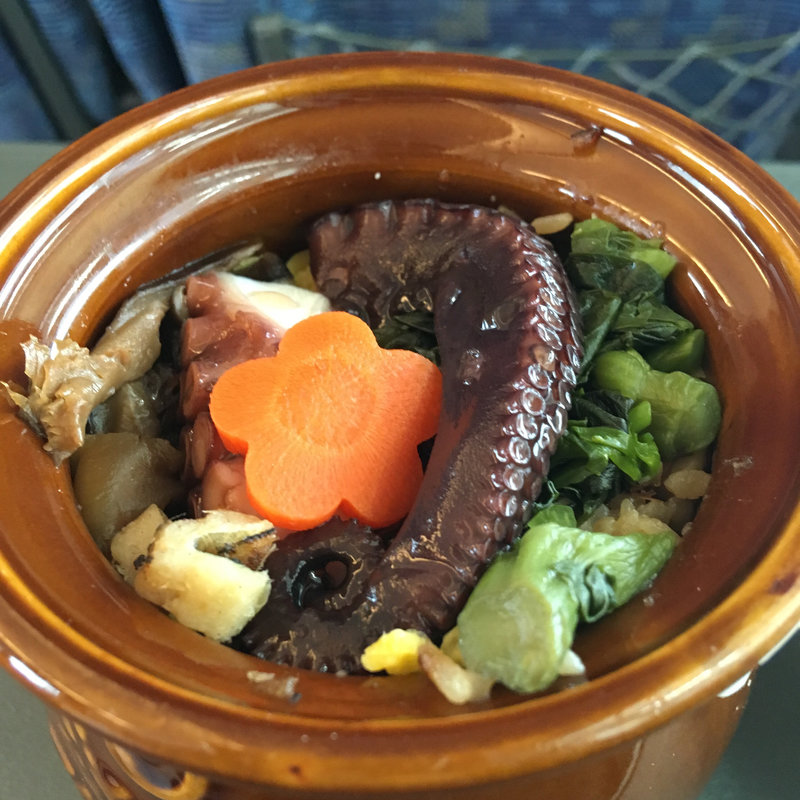 ひっぱりだこ飯(（株）淡路屋)