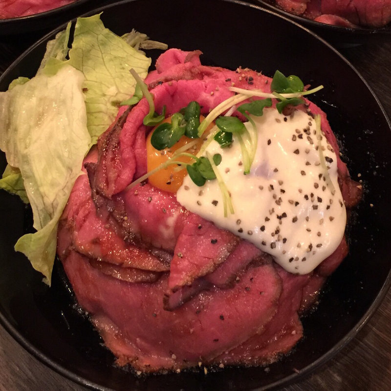 ローストビーフ丼(The Rock Aussie Sports Bar & Grill)