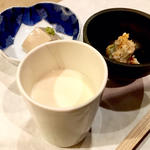 豆乳・おから炒り・胡麻豆腐(川島豆腐店 （かわしまとうふてん）)