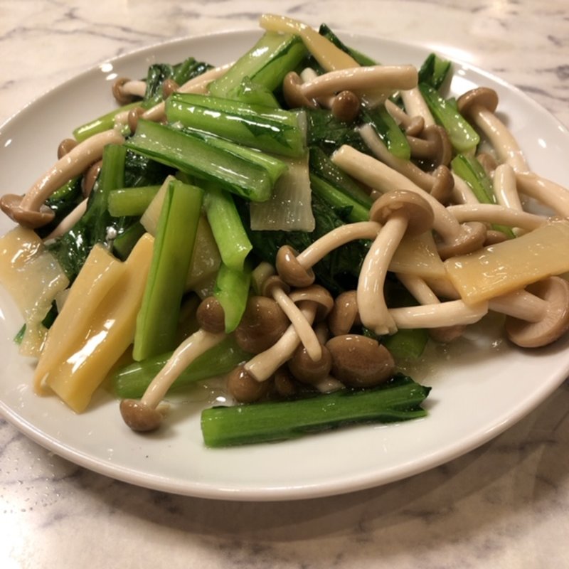 きのこと青菜の炒め(東光飯店 別館)