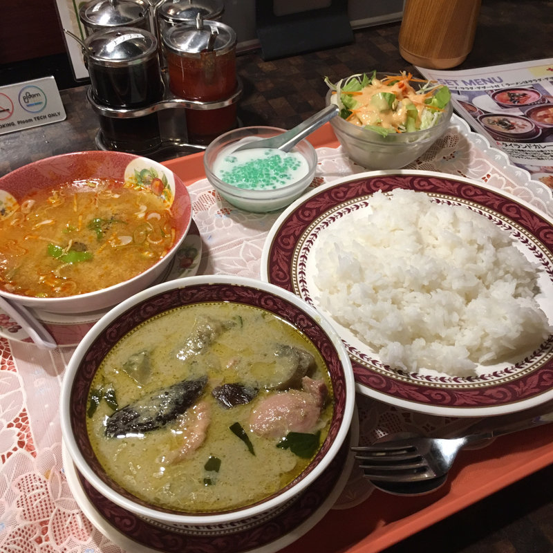 グリーンカレーセット(サワデーすみ芳 栄店)