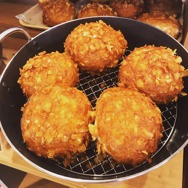 絶品カレーパン(うえのの森のパン屋さん)