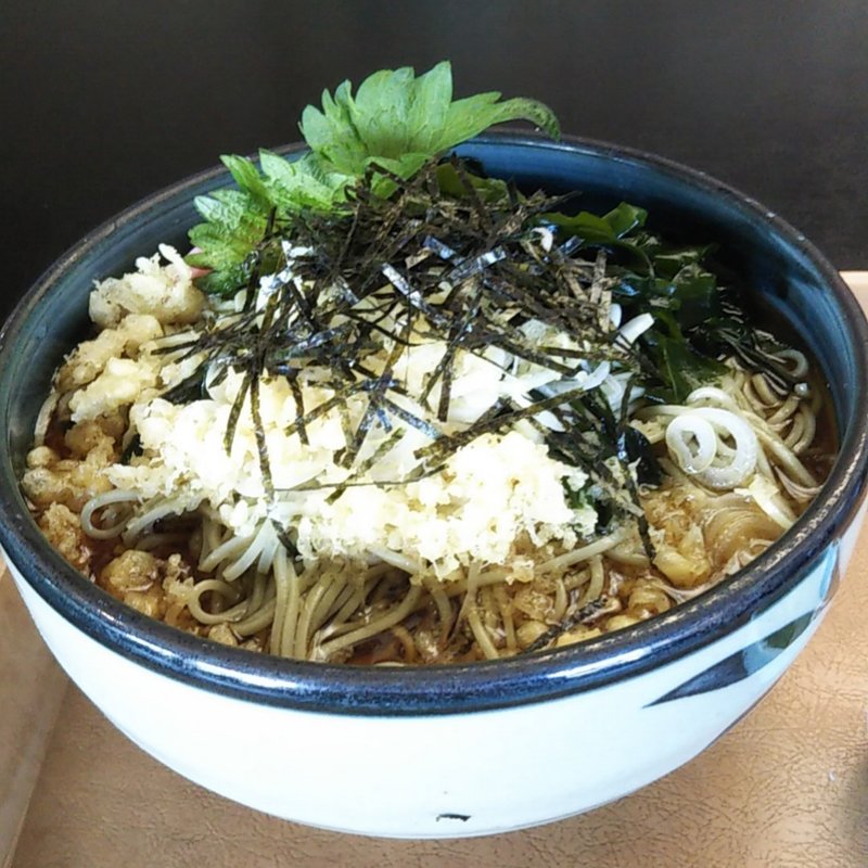 冷やしタヌキそば（大盛り）(喜味屋食堂 )
