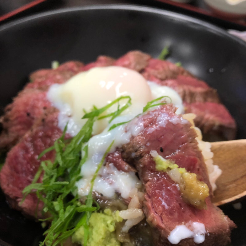 あか牛丼(肉食堂 よかよか )