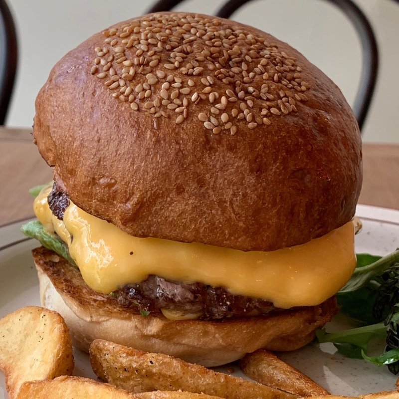 ダブルチーズ(CRITTERS BURGER)