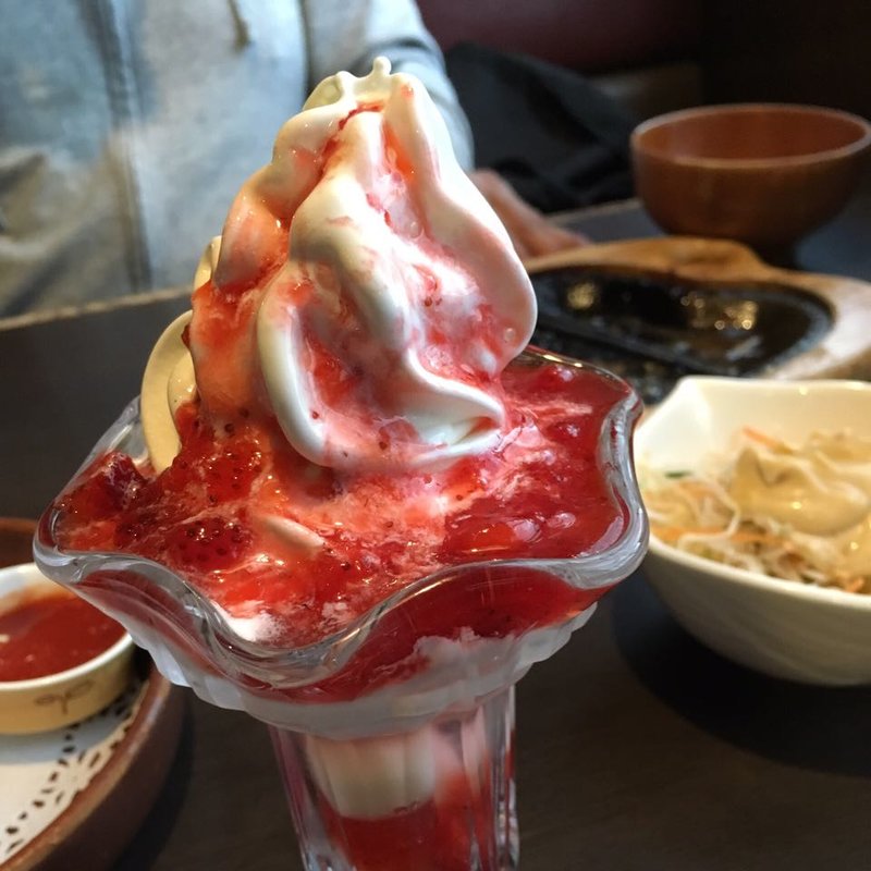 ストロベリーソフト(びっくりドンキー 上新庄店)