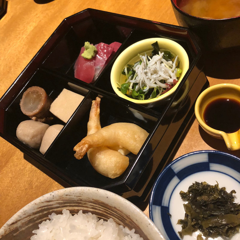 六花弁当(味処藤の坊本店)