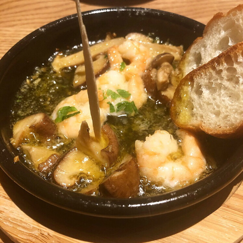 エビとキノコのアヒージョ(brisa)