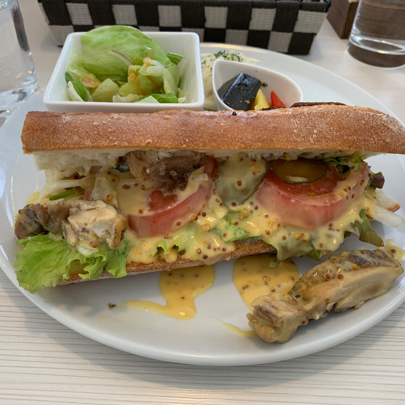 ハニーマスタードチキンサンド(アンプレシオン 豊川マチニワ店)