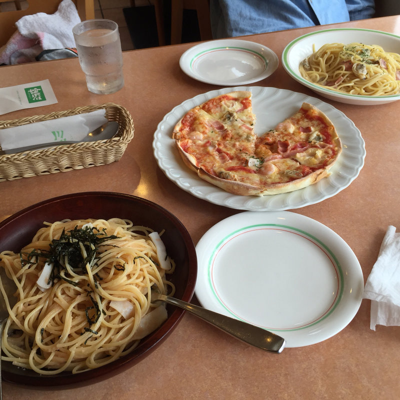 たらことイカのパスタ  ピザは海鮮系(ミラノ亭 （ミラノテイ）)