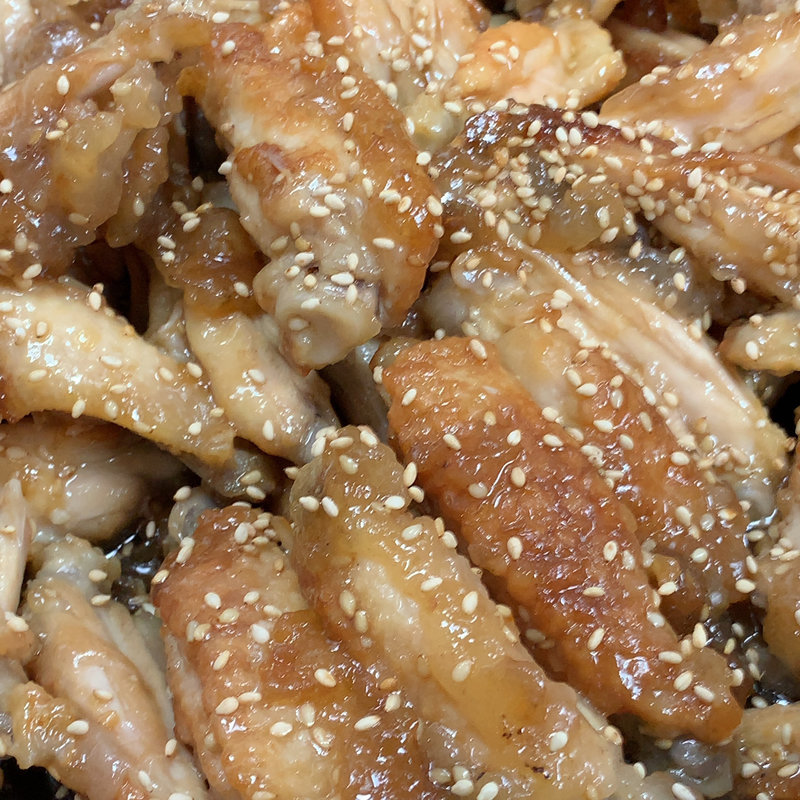 鶏手羽中の甘辛焼き(鉄板カフェひとと)