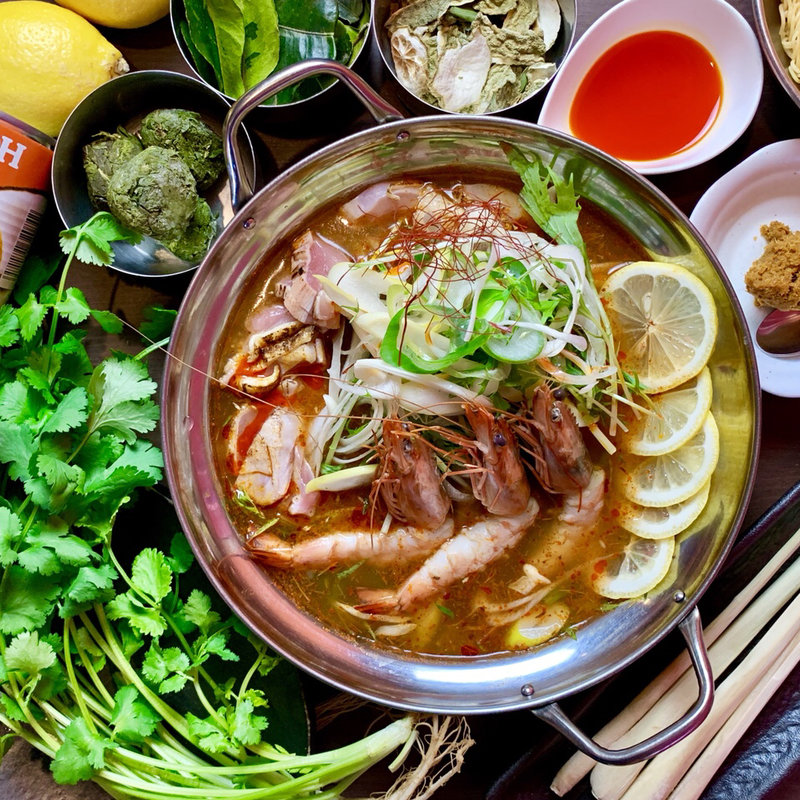 トムヤムココ鍋(カレー居酒屋エンフク （【旧店名】ハロー）)