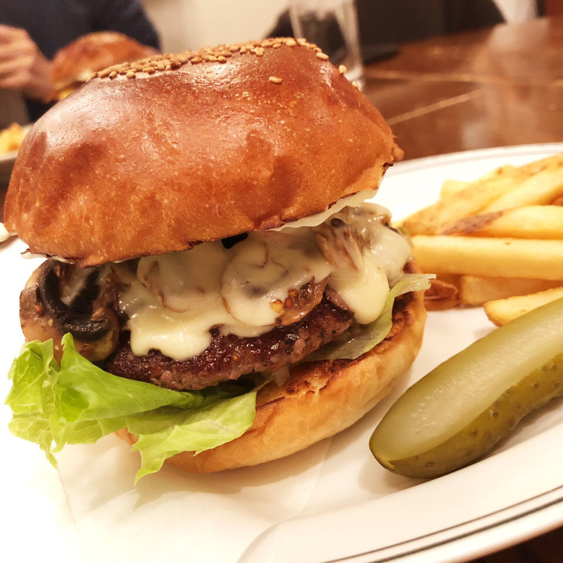 モッツァレラマッシュルームバーガー(ファイアーハウス デリバリーサービス （FIRE HOUSE Delivery Service）)