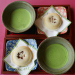 梅ヶ枝餅と抹茶のセット(うぐいす茶屋)