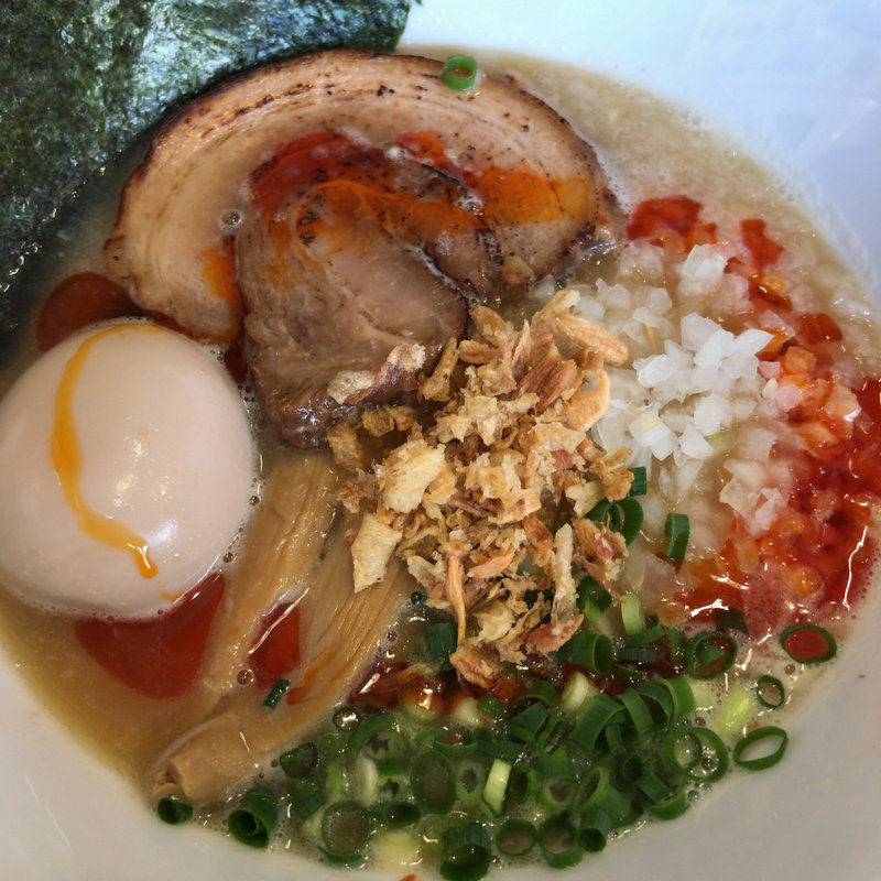 味玉辛味鶏白湯そば(虎愼 （こしん）)