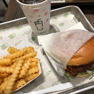 (SHAKE SHACK)