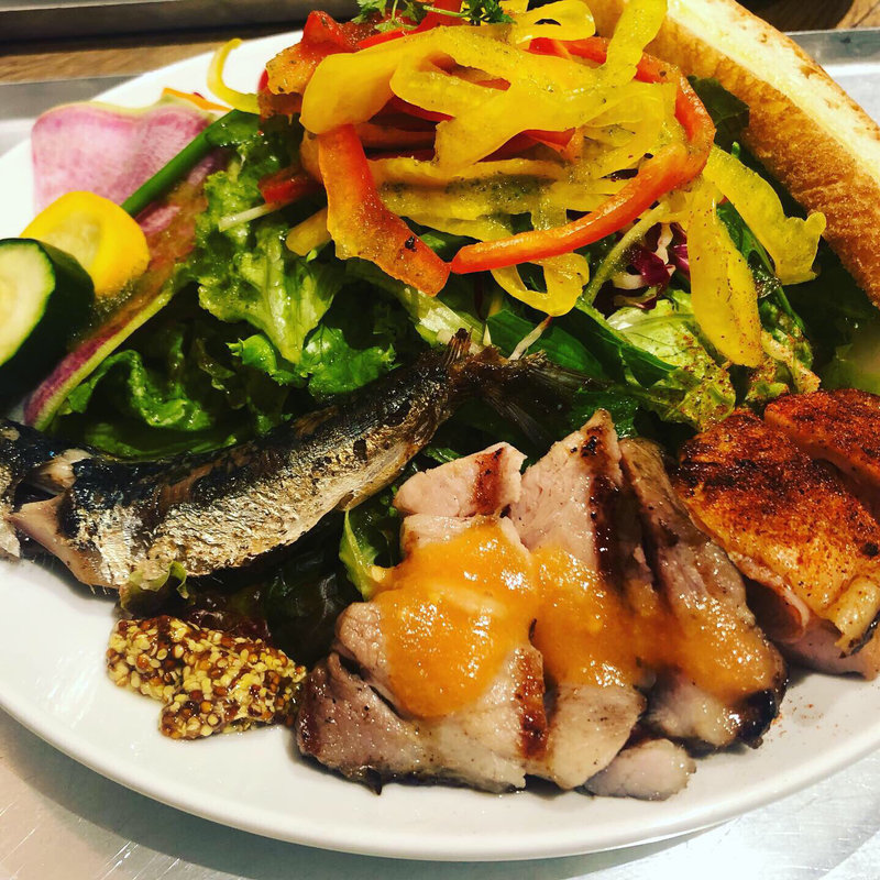 (サラダレストラン Mr．＆Mrs．GREEN （ミスターアンドミセスグリーン）)