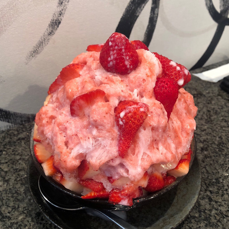 いちごDXかき氷(千馬 Miyabi)