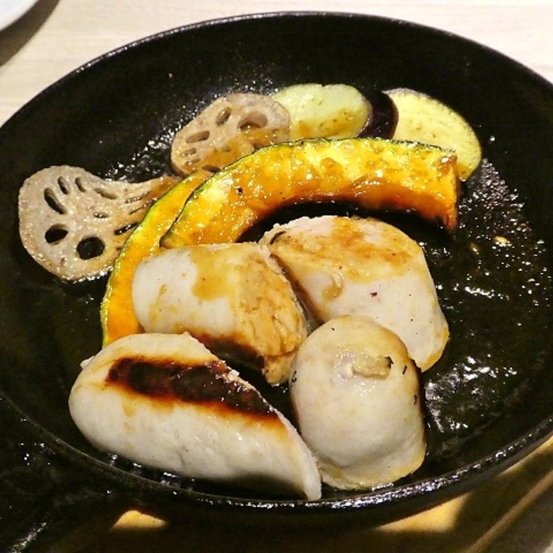 茶美豚ソーセージ鉄板焼き(酒友はなび 梅田店)