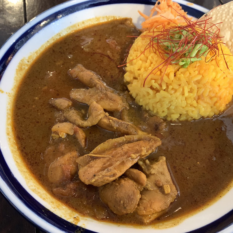 とり肉とナンコツのスパイスカレー(北回帰線)