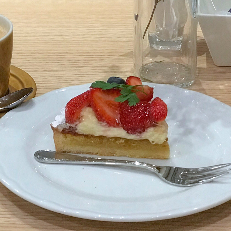 季節のタルト(パスティッチェリア・アマレーナ 天神橋5丁目店)