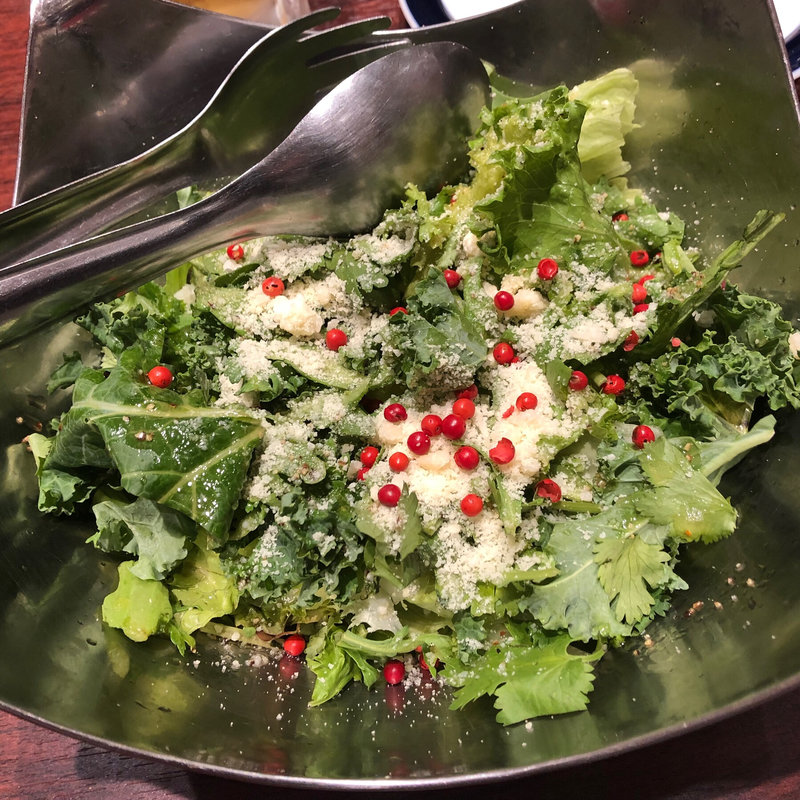 癖ある野菜のサラダ(Yaesu 海老 talian バル ルクア大阪梅田店)