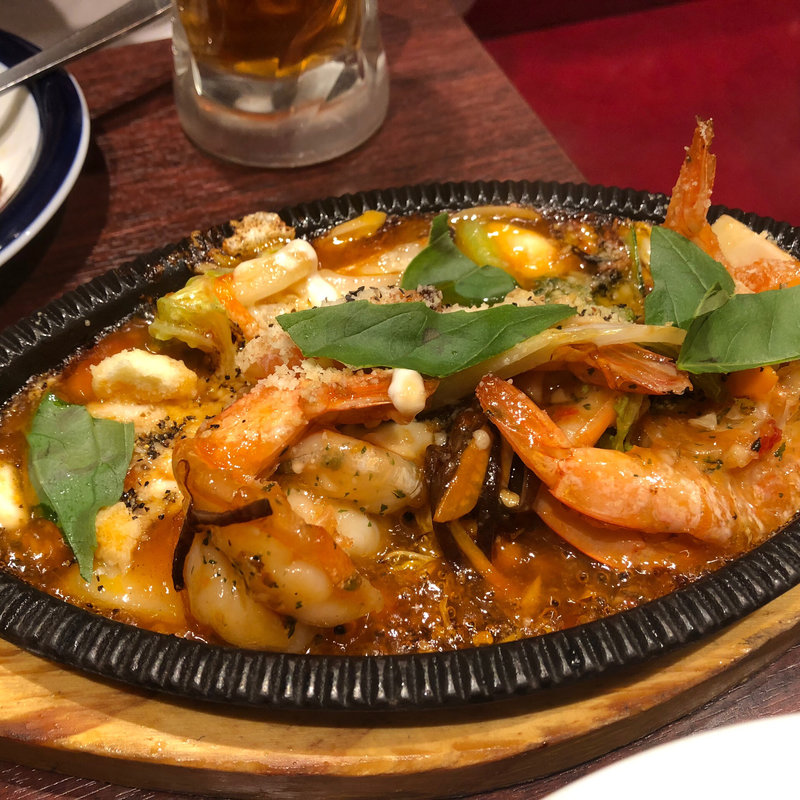 海老とモッツァレラのチリソース炒め(Yaesu 海老 talian バル ルクア大阪梅田店)